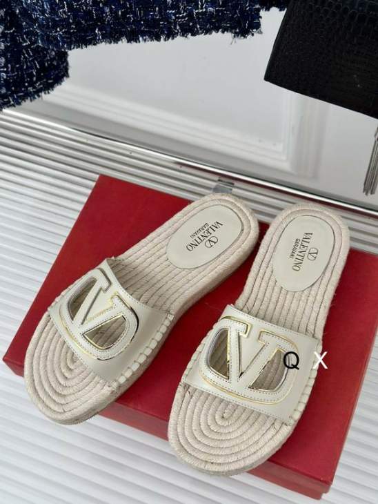 Picture of Valentino Slippers _SKUValentinosz35-39JX050391